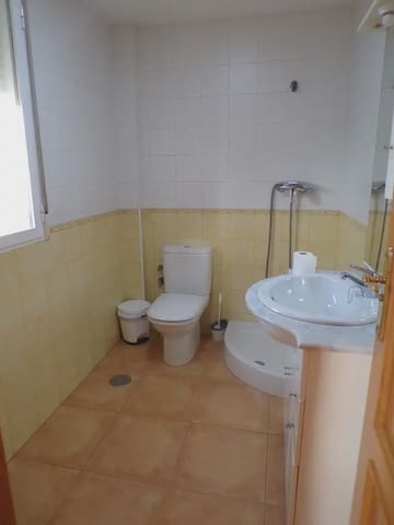 Casa de 3 habitaciones en Pinos Puente en venta - 178.500 € (Ref: 10047776)