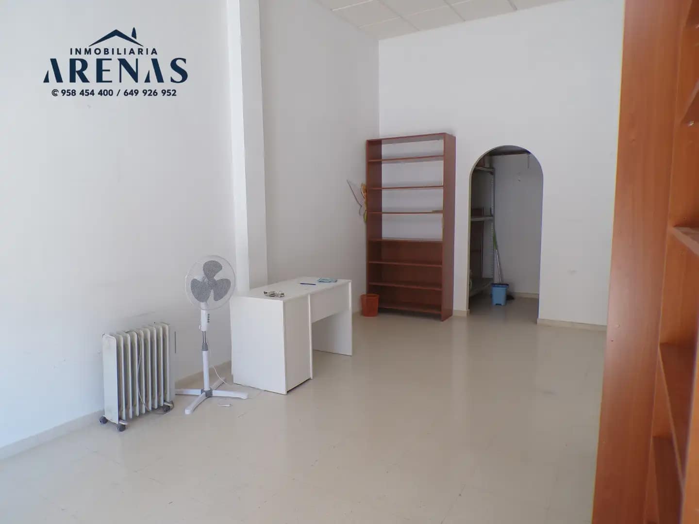 Commercial for rent in Pinos Puente - € 300 (Ref: 10047785)