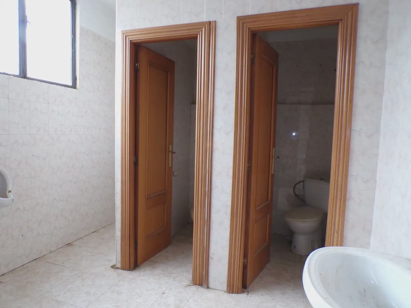 Commercieel te koop in Valderrubio - € 310.500 (Ref: 10047787)