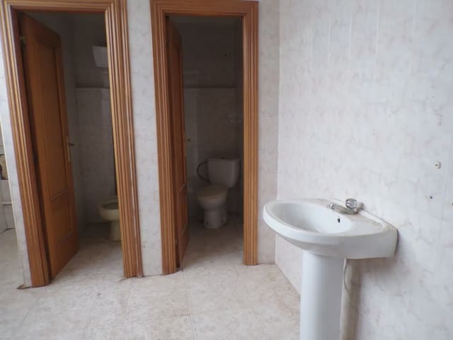 Kaupallinen myytävänä paikassa Valderrubio - 310 500 € (Ref: 10047787)