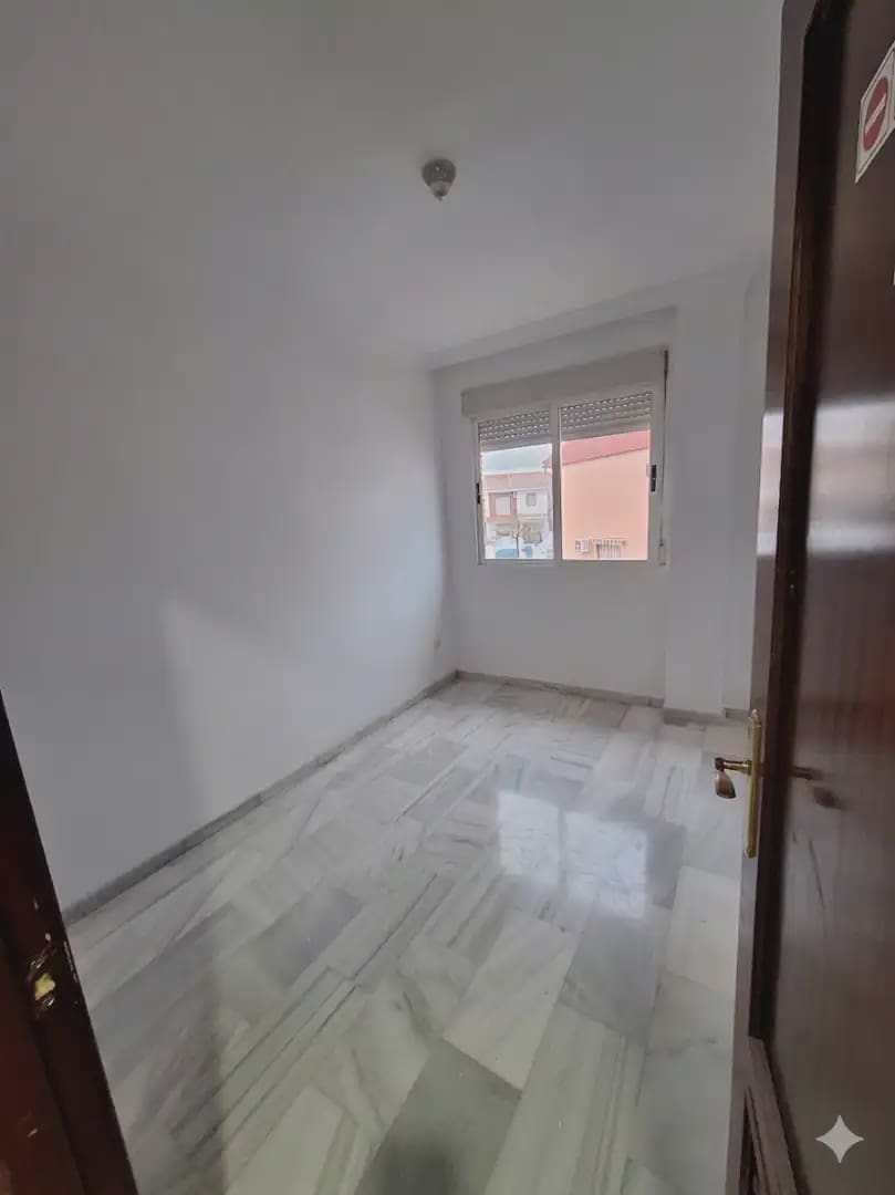 3 bedroom Townhouse for sale in Las Gabias - € 172,000 (Ref: 10047788)