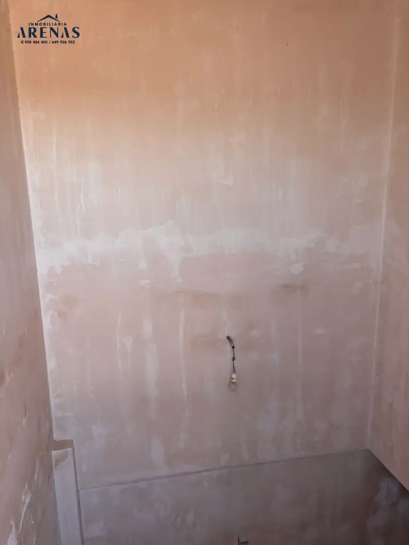 4 makuuhuone Omakotitalo myytävänä paikassa Illora - 69 800 € (Ref: 10047791)