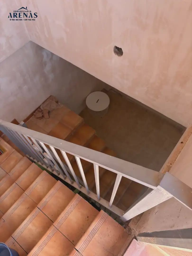 4 makuuhuone Omakotitalo myytävänä paikassa Illora - 69 800 € (Ref: 10047791)