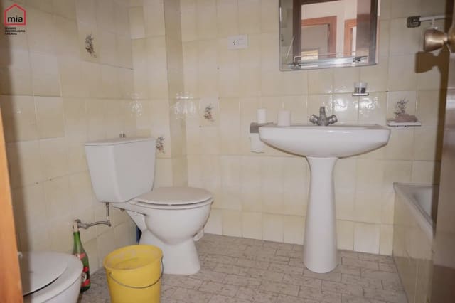 4 Zimmer Wohnung zu verkaufen in Illora - 68.000 € (Ref: 10047795)