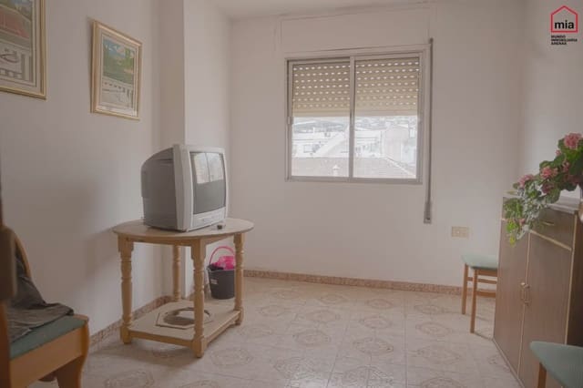 4 Zimmer Wohnung zu verkaufen in Illora - 68.000 € (Ref: 10047795)