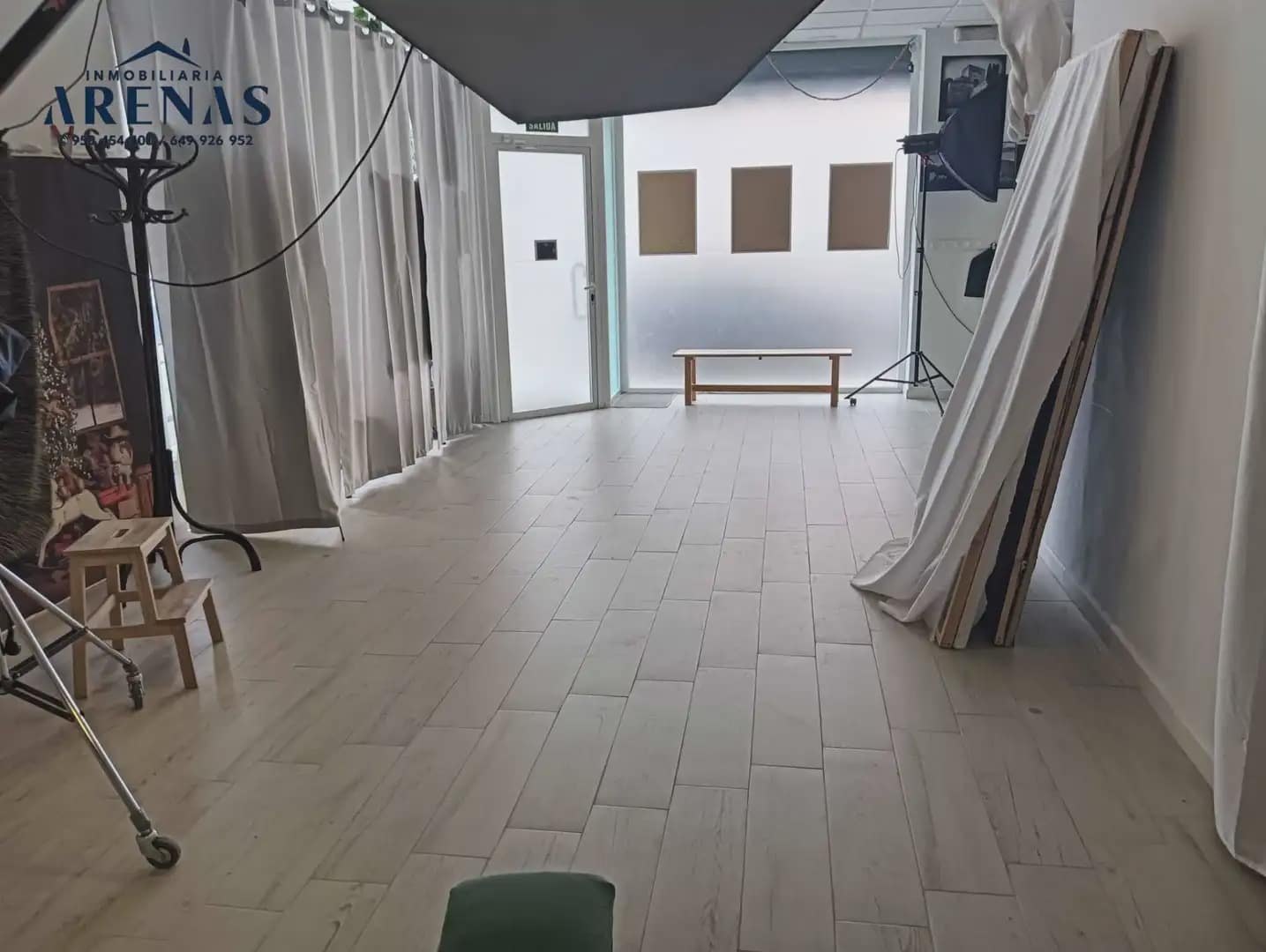Kaupallinen myytävänä paikassa Pinos Puente - 90 000 € (Ref: 10047796)