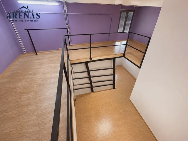 Kaupallinen myytävänä paikassa Pinos Puente - 90 000 € (Ref: 10047796)