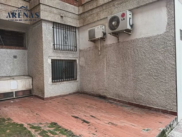 Kaupallinen myytävänä paikassa Pinos Puente - 90 000 € (Ref: 10047796)