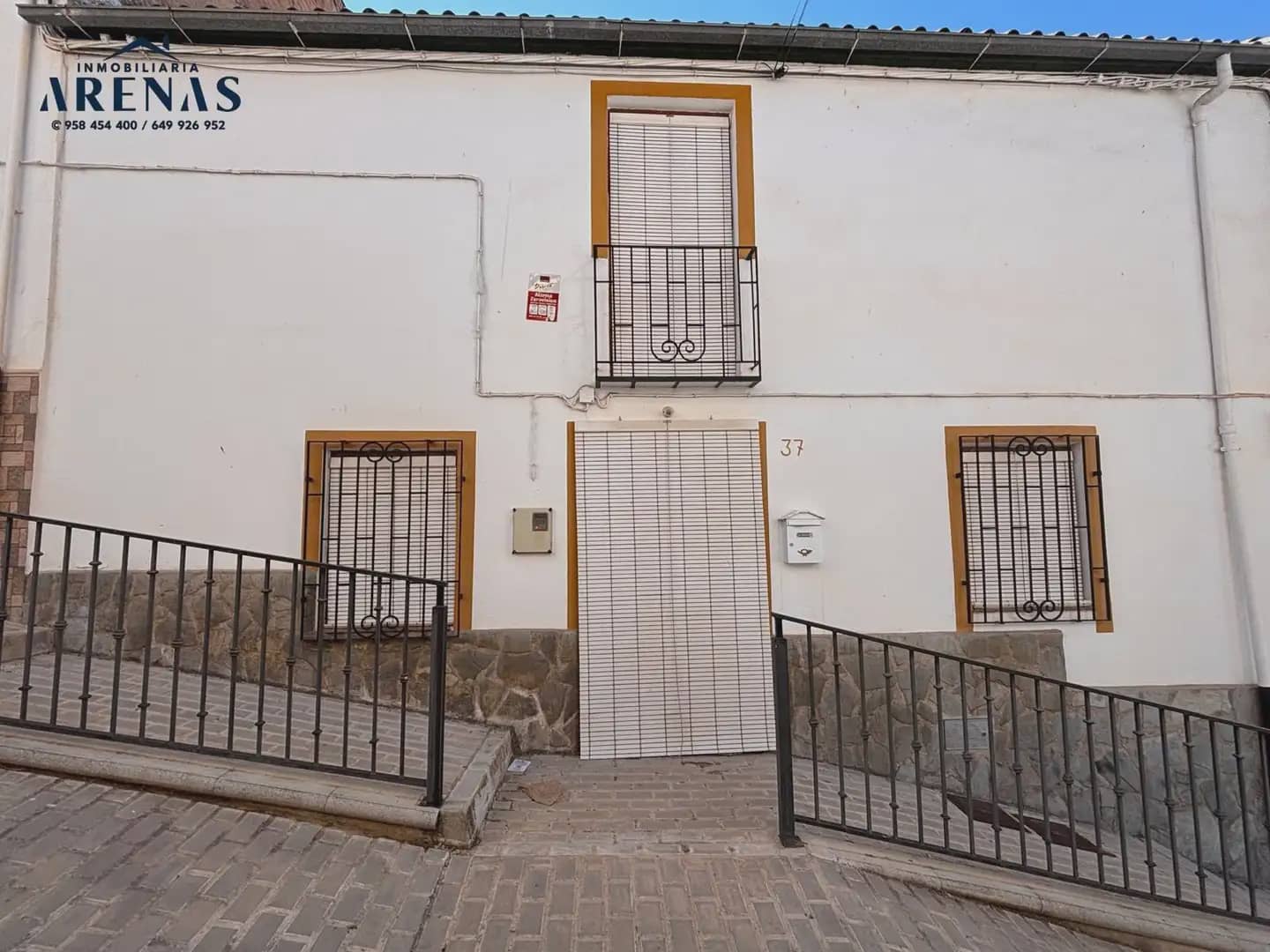 4 slaapkamer Huis te koop in Illora - € 55.000 (Ref: 10047798)
