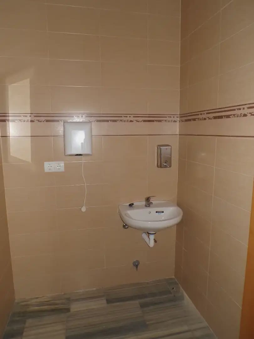 Local Comercial en Pinos Puente en alquiler - 800 € (Ref: 10073081)