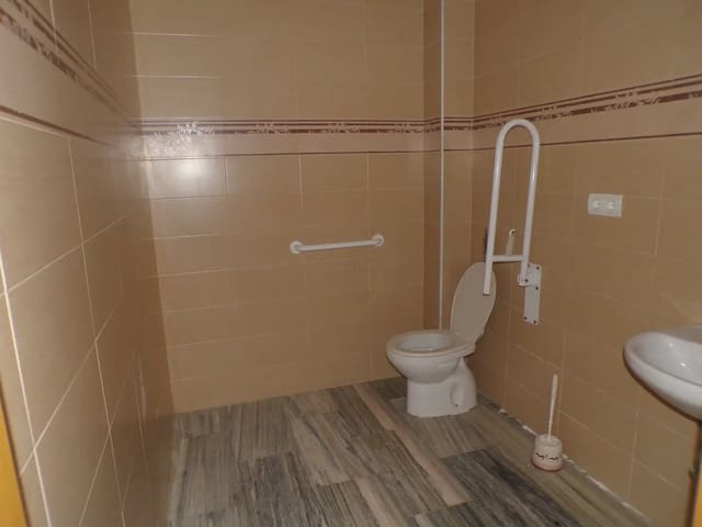 Local Comercial en Pinos Puente en alquiler - 800 € (Ref: 10073081)