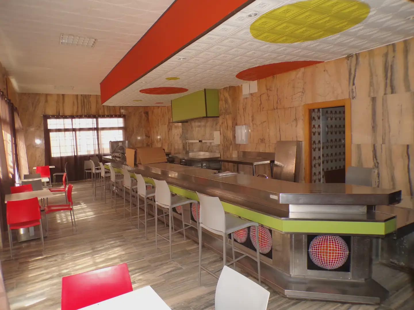 Local Comercial en Pinos Puente en alquiler - 800 € (Ref: 10073081)