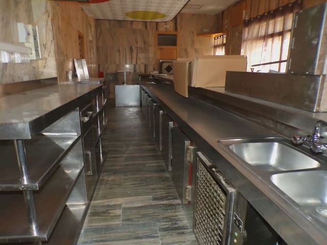 Local Comercial en Pinos Puente en alquiler - 800 € (Ref: 10073081)