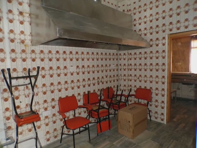 Local Comercial en Pinos Puente en alquiler - 800 € (Ref: 10073081)