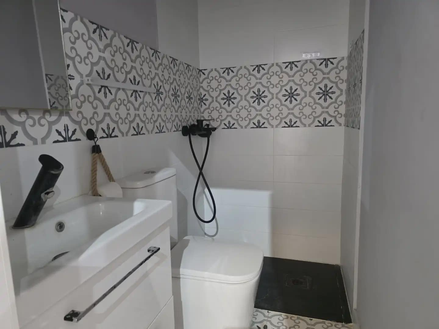Kommersiell til leie i Chauchina - € 800 (Ref: 10091568)