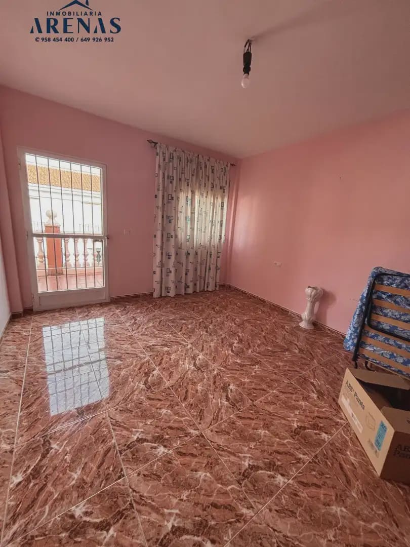 4 soverom Hus til salgs i Illora med garasje - € 135 000 (Ref: 10140112)