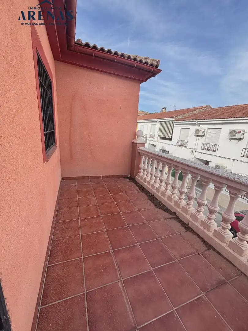 4 soverom Hus til salgs i Illora med garasje - € 135 000 (Ref: 10140112)