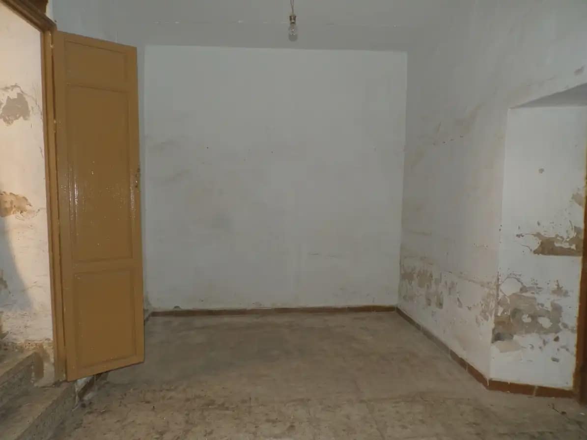 Hus till salu i Pinos Puente - 65 000 € (Ref: 10140417)