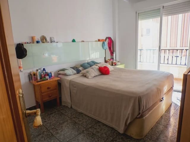 4 soveværelse Byhus til salg i Atarfe med garage - € 269.500 (Ref: 10160180)