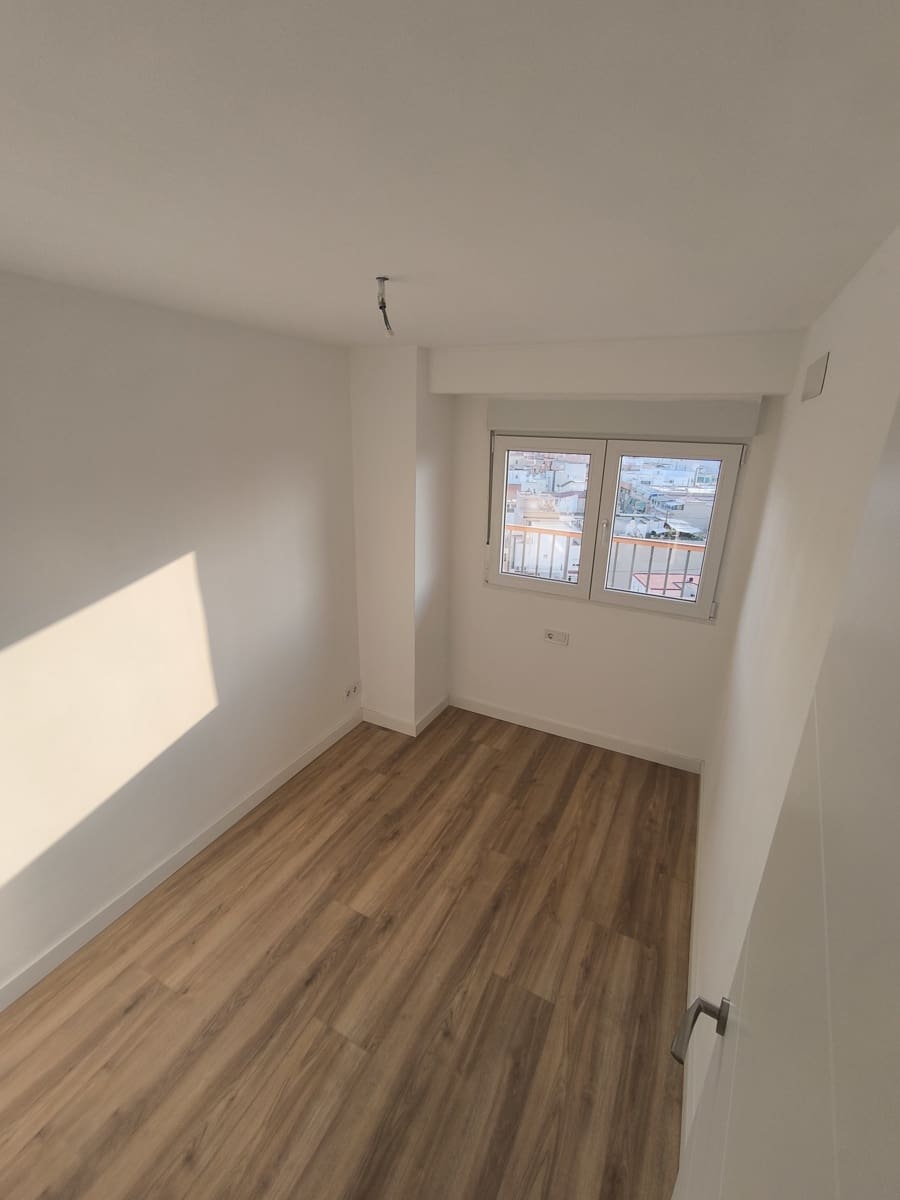 Piso de 3 habitaciones en Alicante / Alacant ciudad en venta - 349.000 € (Ref: 9999306)