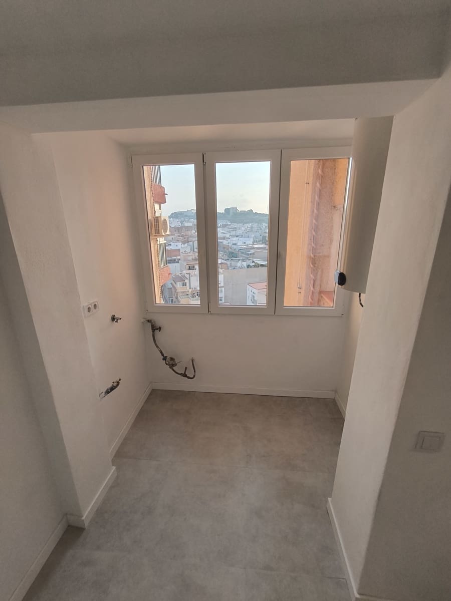 Piso de 3 habitaciones en Alicante / Alacant ciudad en venta - 349.000 € (Ref: 9999306)