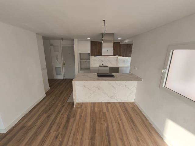 Piso de 3 habitaciones en Santo Domingo, Alicante / Alacant ciudad en venta - 349.000 € (Ref: 9999306)
