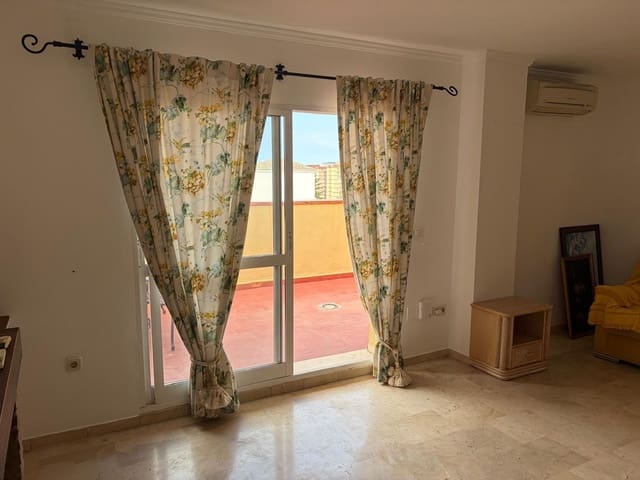 3 Zimmer Apartment zu verkaufen in Centro ciudad, Fuengirola mit Garage - 375.000 € (Ref: 10059599)