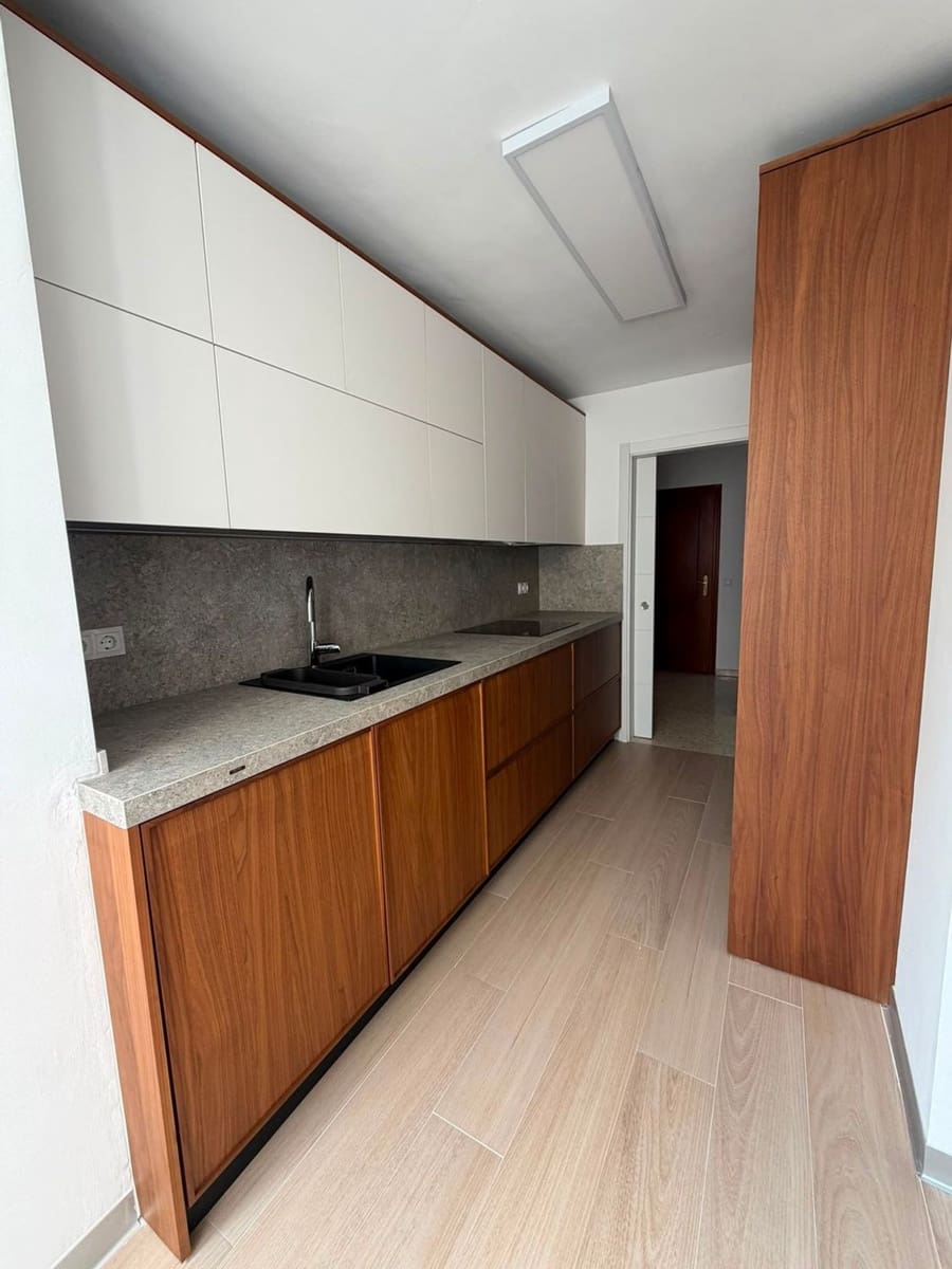 3 sypialnia Apartament do wynajęcia w Miasto Malaga z basenem garażem - 1 600 € (Ref: 10059601)