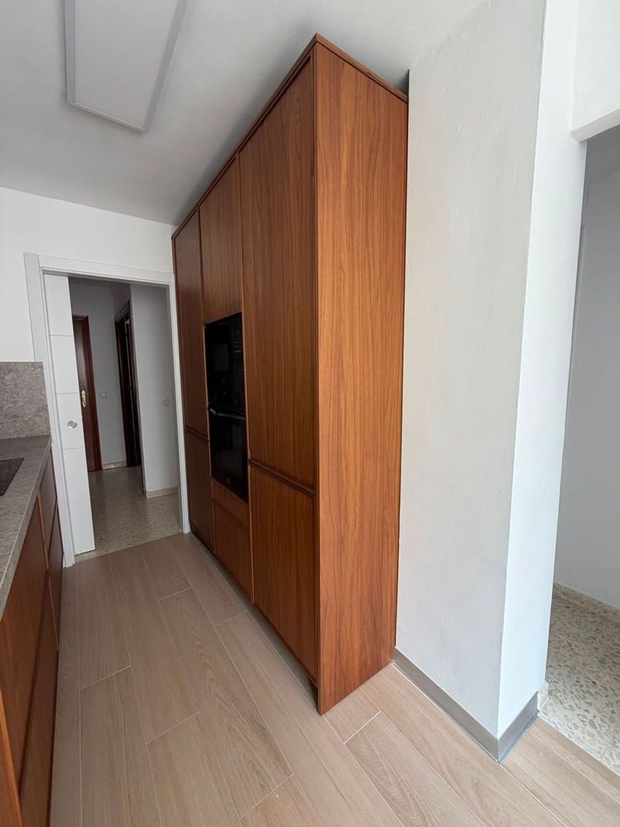 3 sypialnia Apartament do wynajęcia w Miasto Malaga z basenem garażem - 1 600 € (Ref: 10059601)
