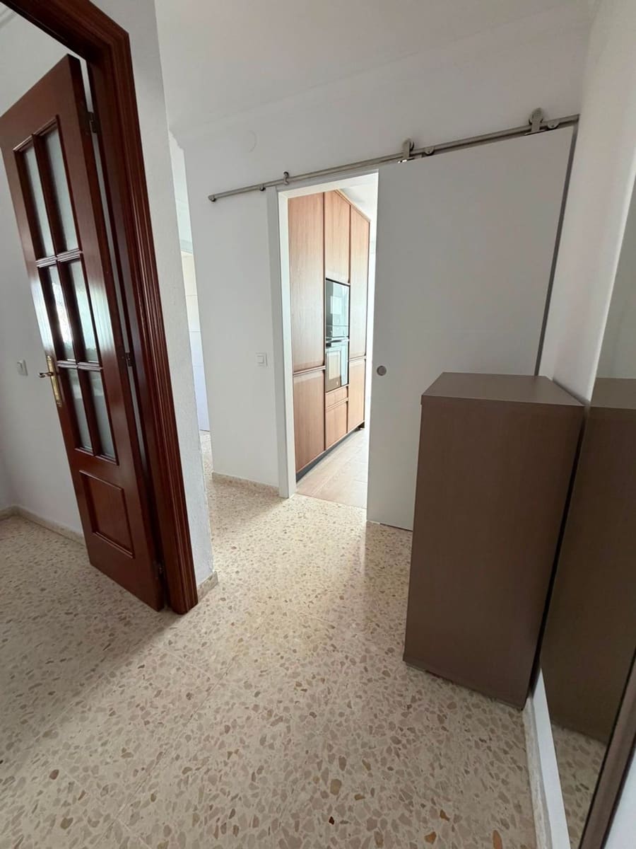 3 sypialnia Apartament do wynajęcia w Miasto Malaga z basenem garażem - 1 600 € (Ref: 10059601)