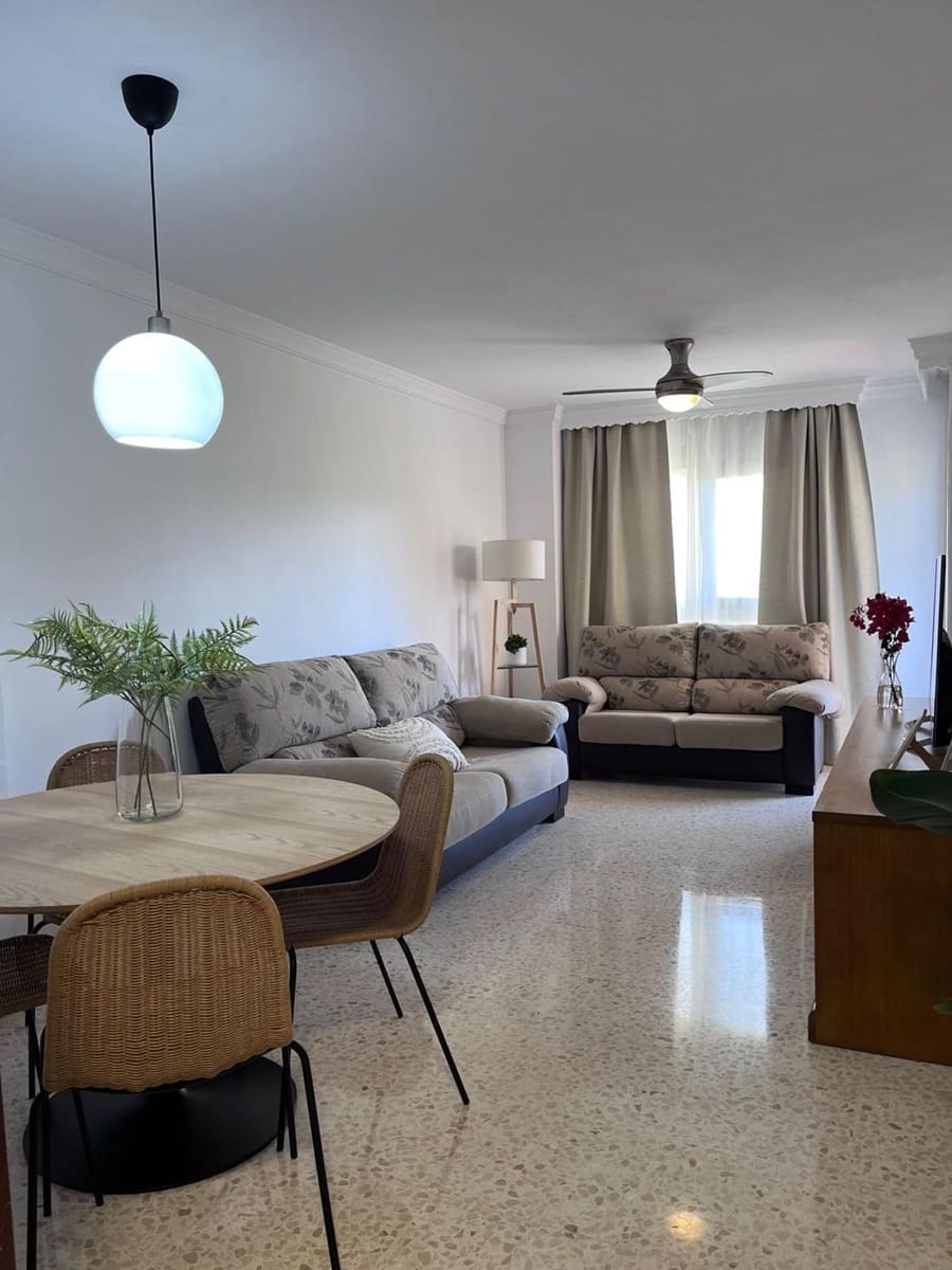 3 sypialnia Apartament do wynajęcia w Miasto Malaga z basenem garażem - 1 600 € (Ref: 10059601)