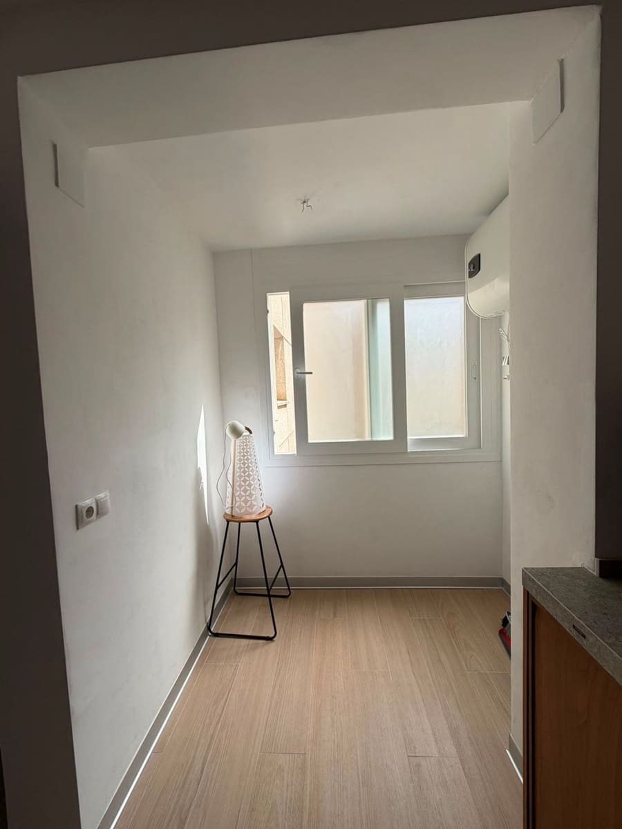 3 sypialnia Apartament do wynajęcia w Miasto Malaga z basenem garażem - 1 600 € (Ref: 10059601)