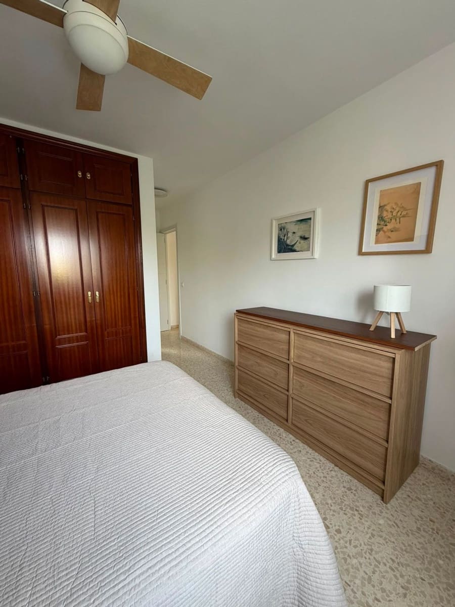3 sypialnia Apartament do wynajęcia w Miasto Malaga z basenem garażem - 1 600 € (Ref: 10059601)