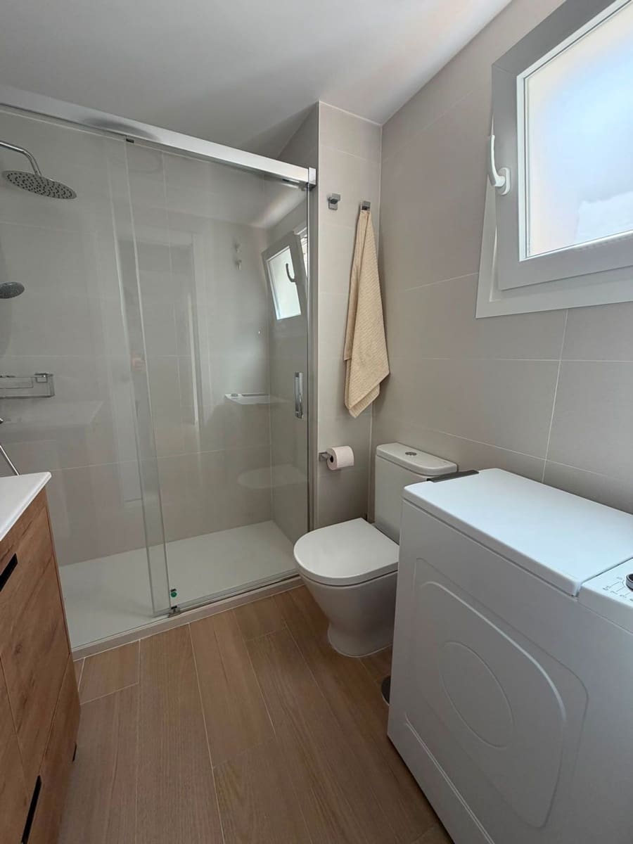 3 sypialnia Apartament do wynajęcia w Miasto Malaga z basenem garażem - 1 600 € (Ref: 10059601)
