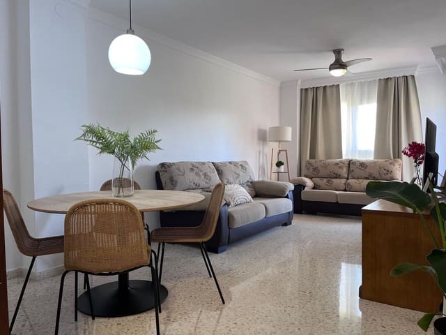 3 soveværelse Lejlighed til leje i El Romeral, Málaga by med swimmingpool garage - € 1.600 (Ref: 10059601)