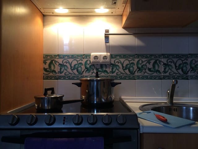 1 sypialnia Apartament do wynajęcia w Centro Historico, Miasto Málaga z garażem - 1 150 € (Ref: 10059605)