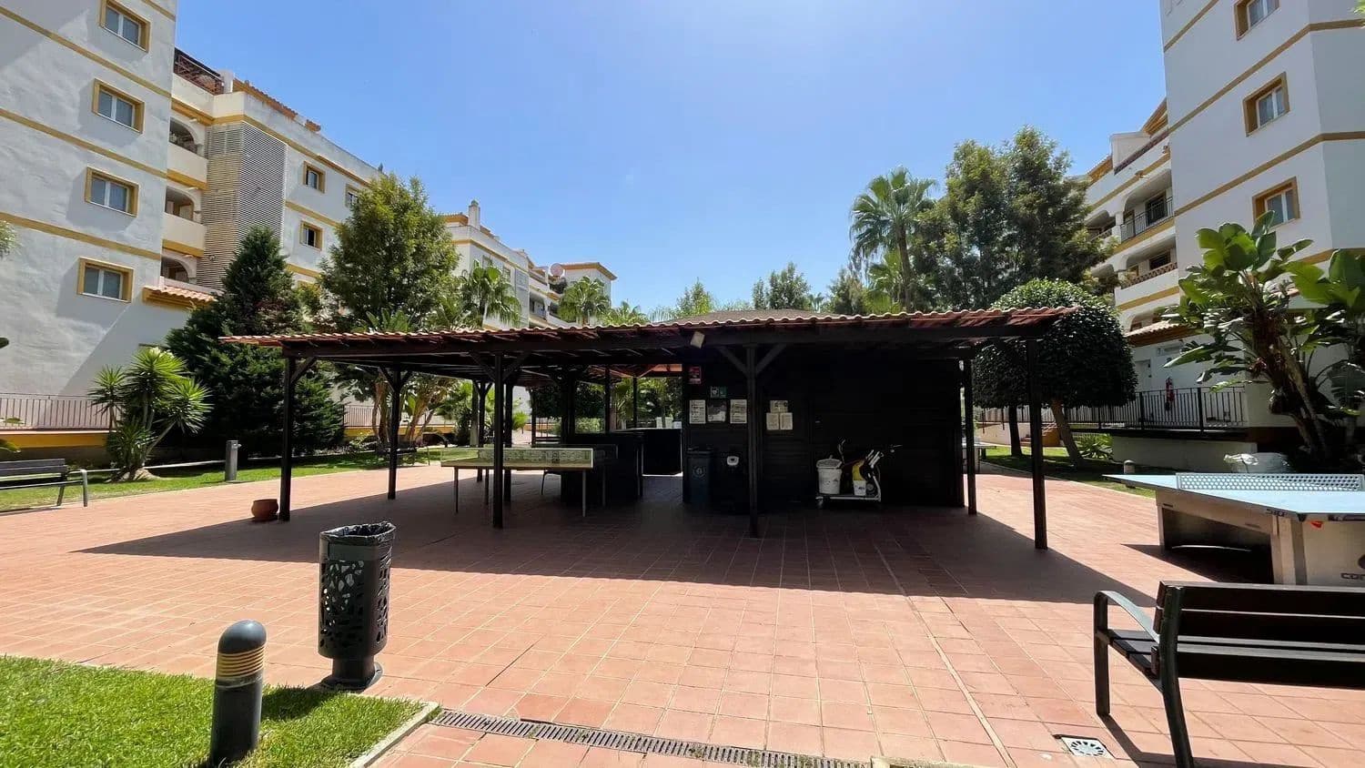 2 bedroom Apartment for sale in Las Lagunas de Mijas with pool garage - € 300,000 (Ref: 10059607)