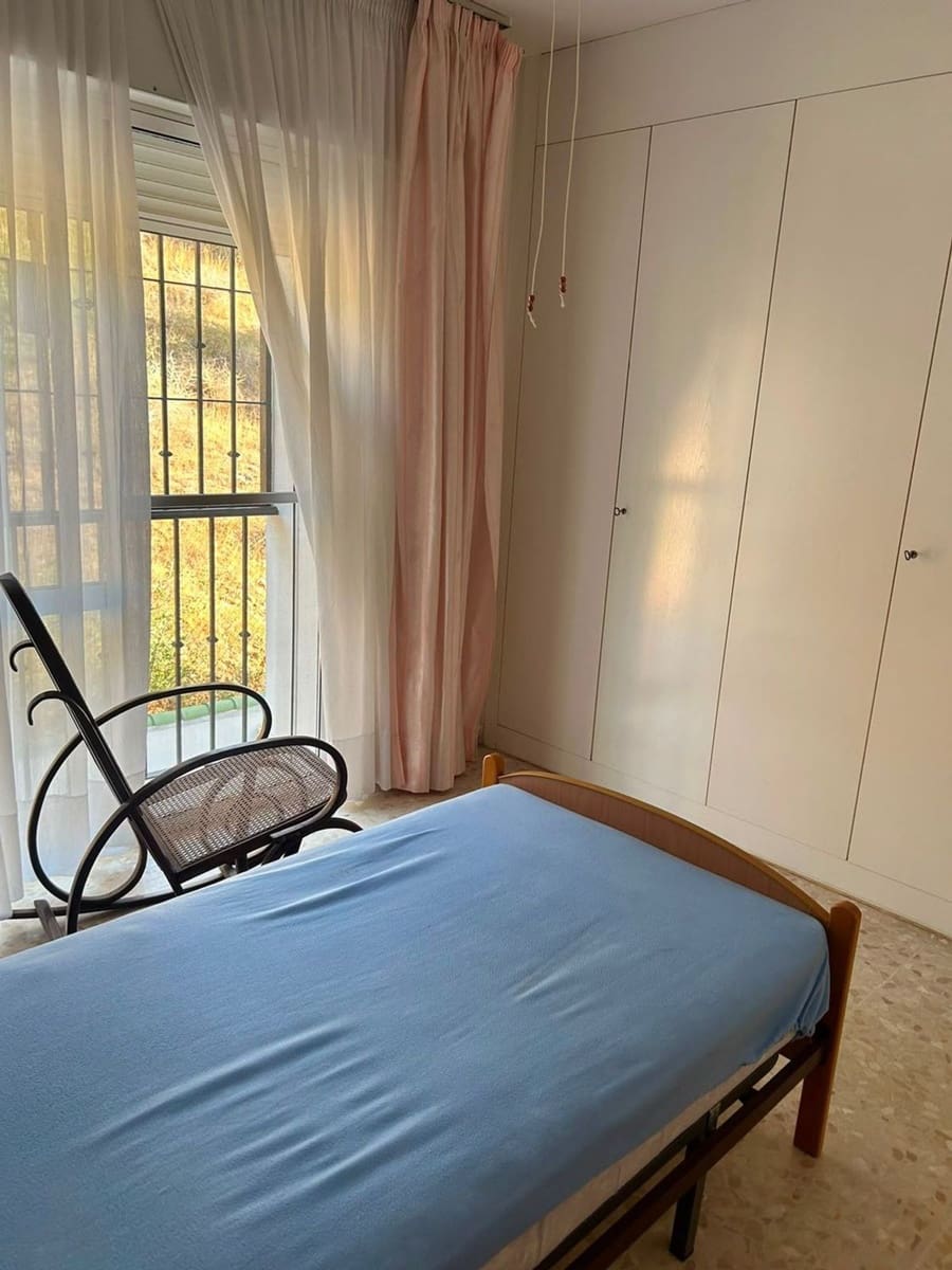 3 soveværelse Byhus til salg i Torre de Benagalbon med garage - € 620.000 (Ref: 10059610)