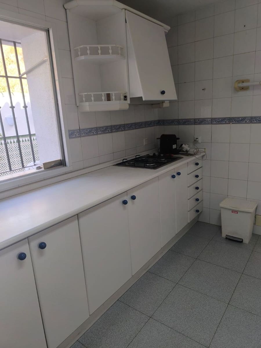 3 soveværelse Byhus til salg i Torre de Benagalbon med garage - € 620.000 (Ref: 10059610)