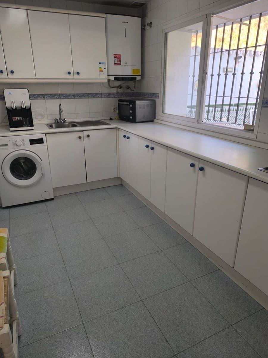 3 soveværelse Byhus til salg i Torre de Benagalbon med garage - € 620.000 (Ref: 10059610)