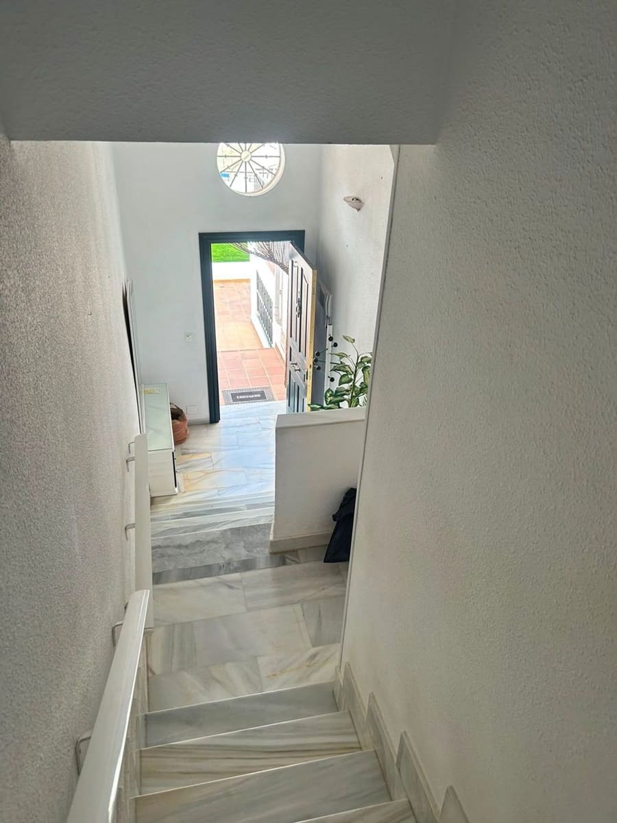 3 soveværelse Byhus til salg i Torre de Benagalbon med garage - € 620.000 (Ref: 10059610)