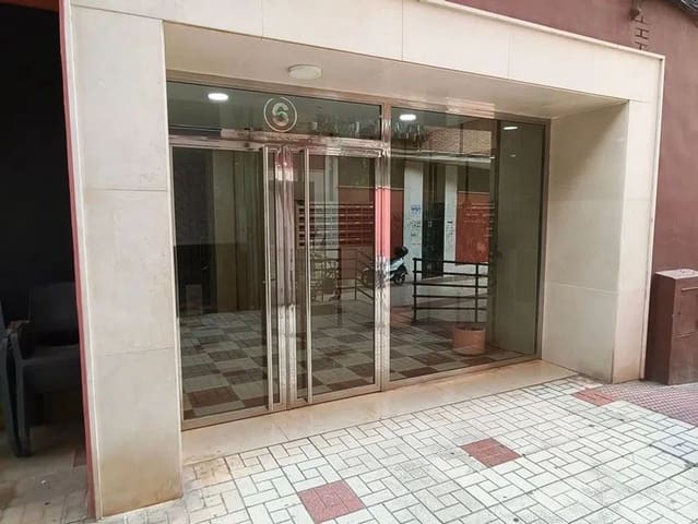 4 soveværelse Lejlighed til salg i Santa Marta, Málaga by med garage - € 400.000 (Ref: 10059611)