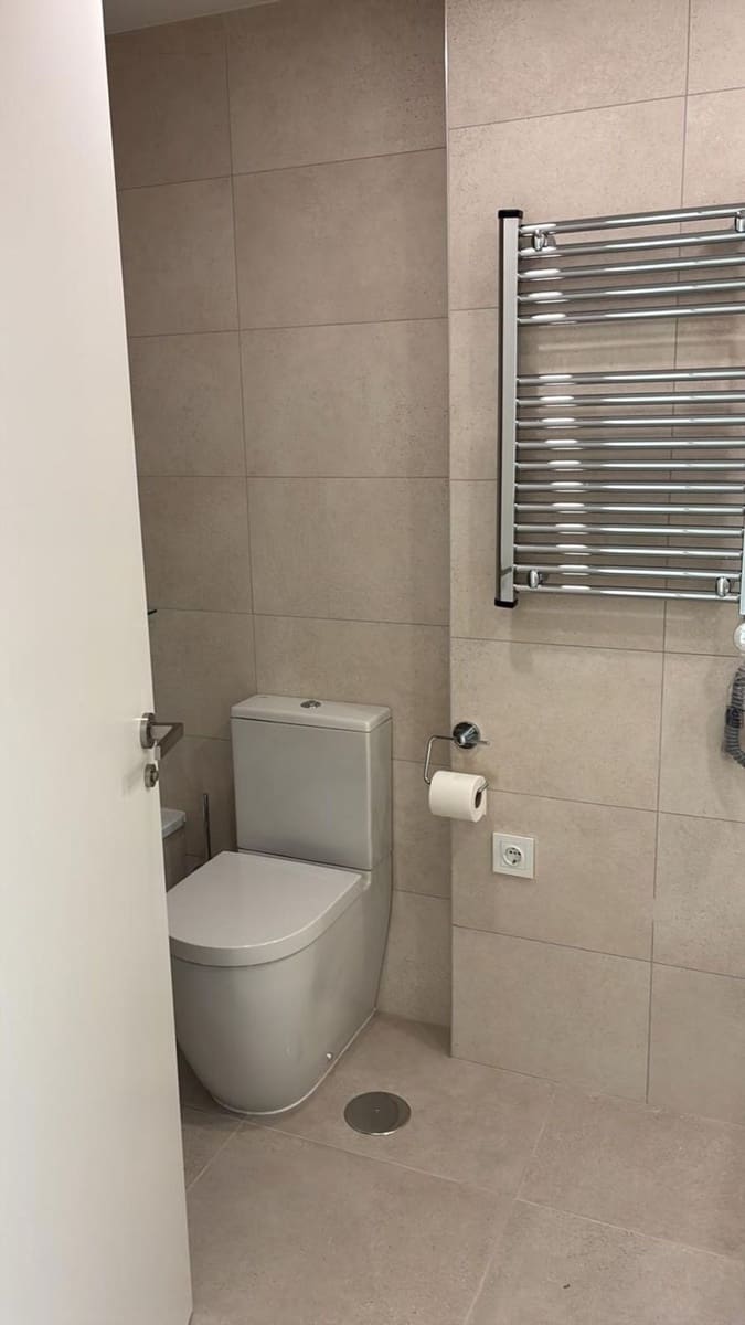 2 soverom Leilighet til leie i Torremolinos med svømmebasseng garasje - € 2 200 (Ref: 10059612)