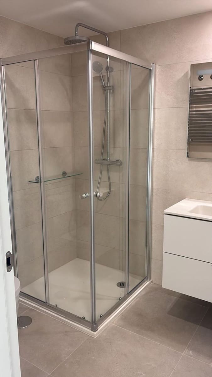 2 soverom Leilighet til leie i Torremolinos med svømmebasseng garasje - € 2 200 (Ref: 10059612)
