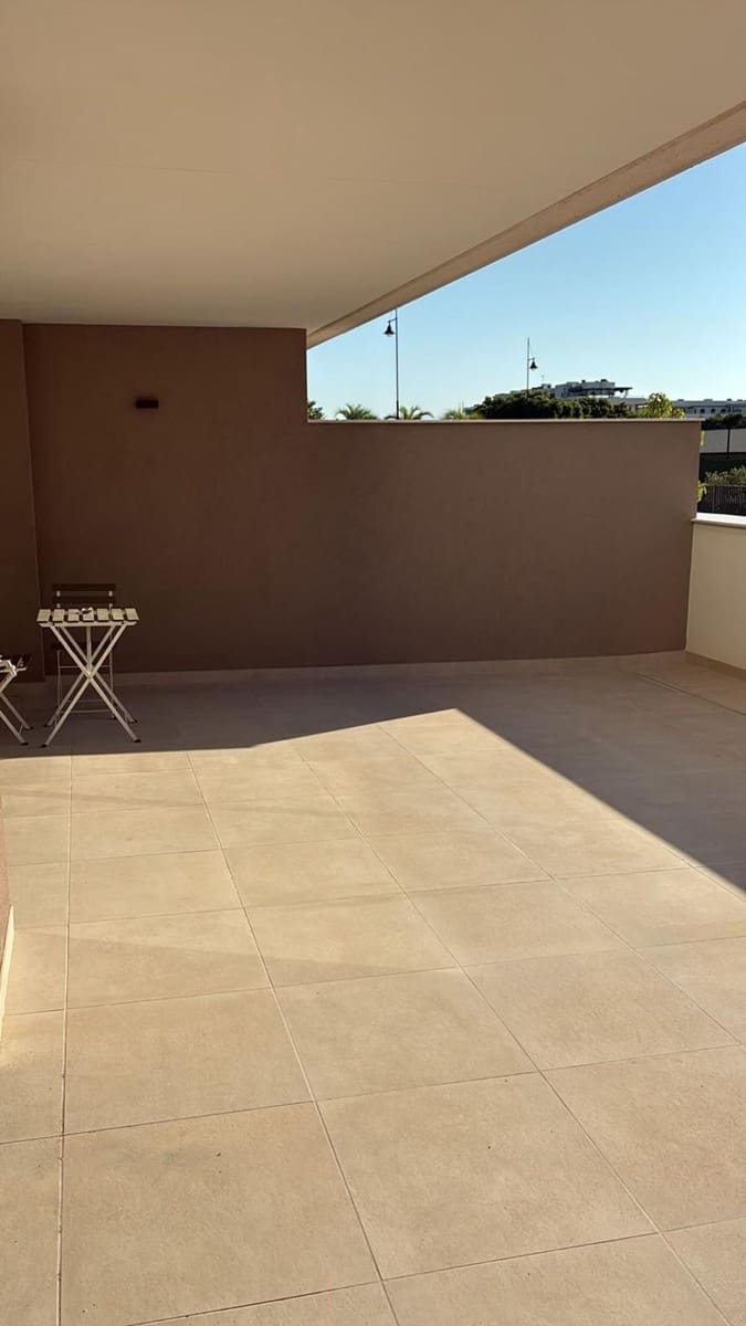 2 soverom Leilighet til leie i Torremolinos med svømmebasseng garasje - € 2 200 (Ref: 10059612)