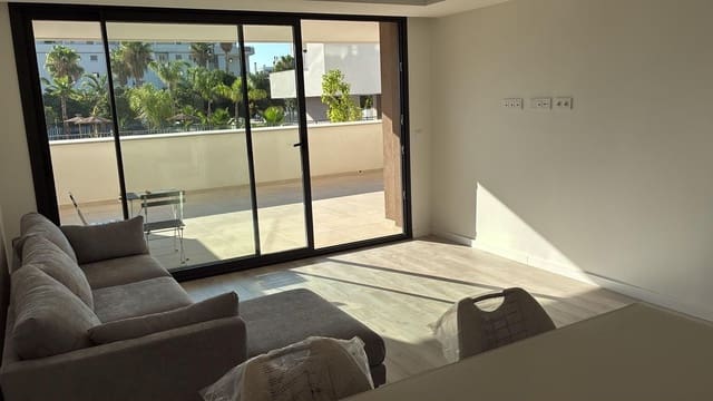 2 sovrum Lägenhet att hyra i Torremolinos med pool garage - 2 200 € (Ref: 10059612)