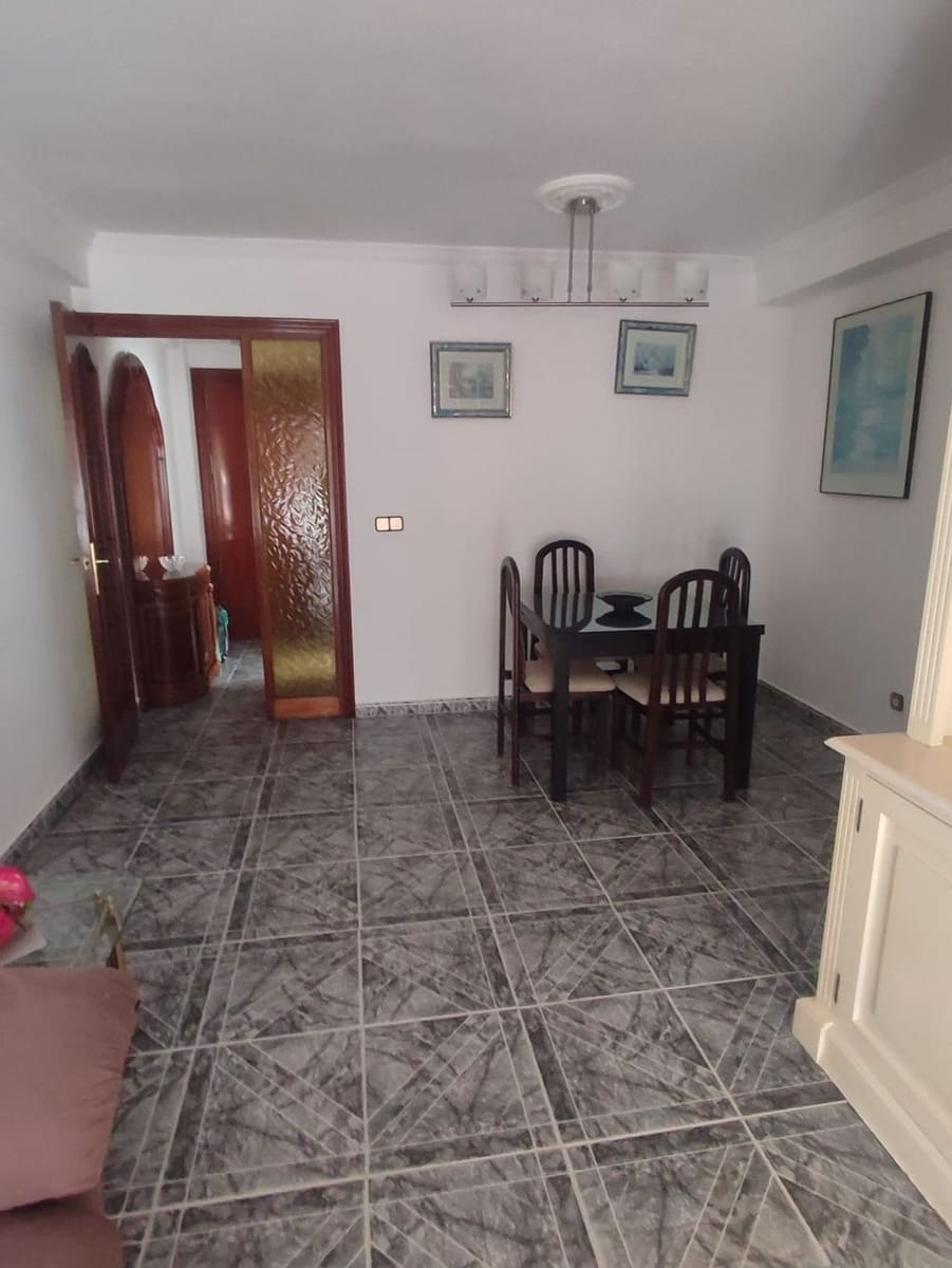 3 sypialnia Apartament do wynajęcia w Miasto Malaga z garażem - 1 050 € (Ref: 10059614)