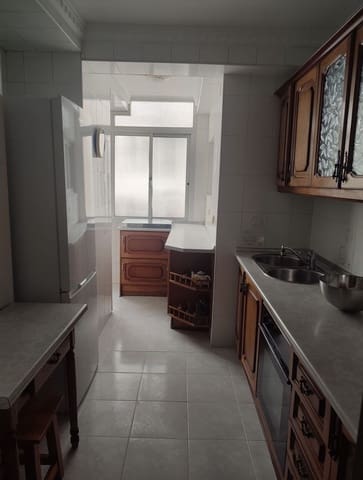 3 sypialnia Apartament do wynajęcia w San Martin, Miasto Málaga z garażem - 1 050 € (Ref: 10059614)