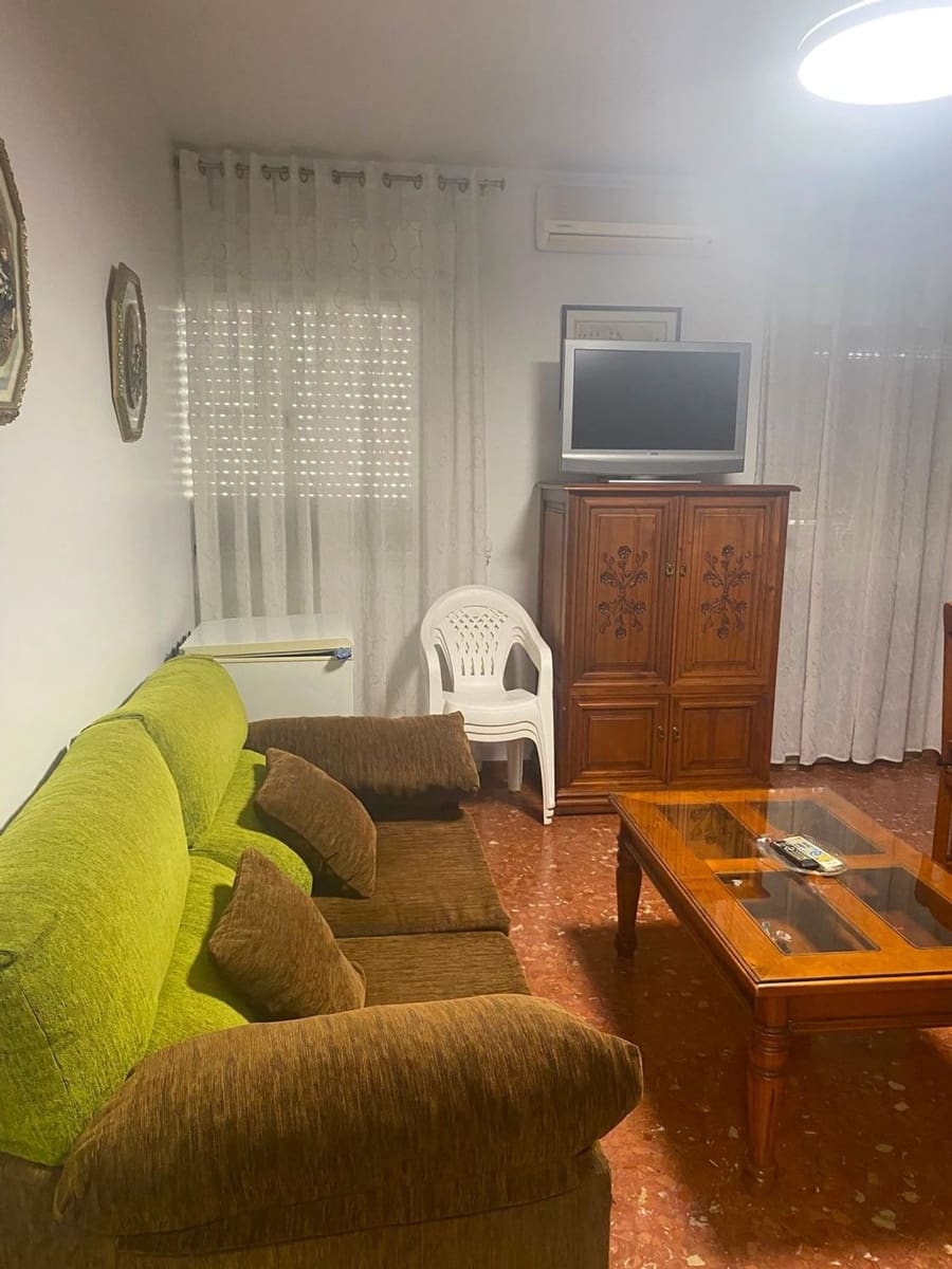 3 soverom Leilighet til leie i Malaga by med garasje - € 1 500 (Ref: 10059618)