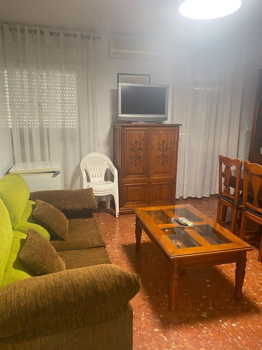 3 soverom Leilighet til leie i Malaga by med garasje - € 1 500 (Ref: 10059618)